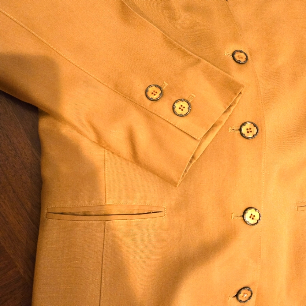 Harve Bernard Gold Skort Woman’s Business Suit, Size 12 Petite - Picture 8 of 11